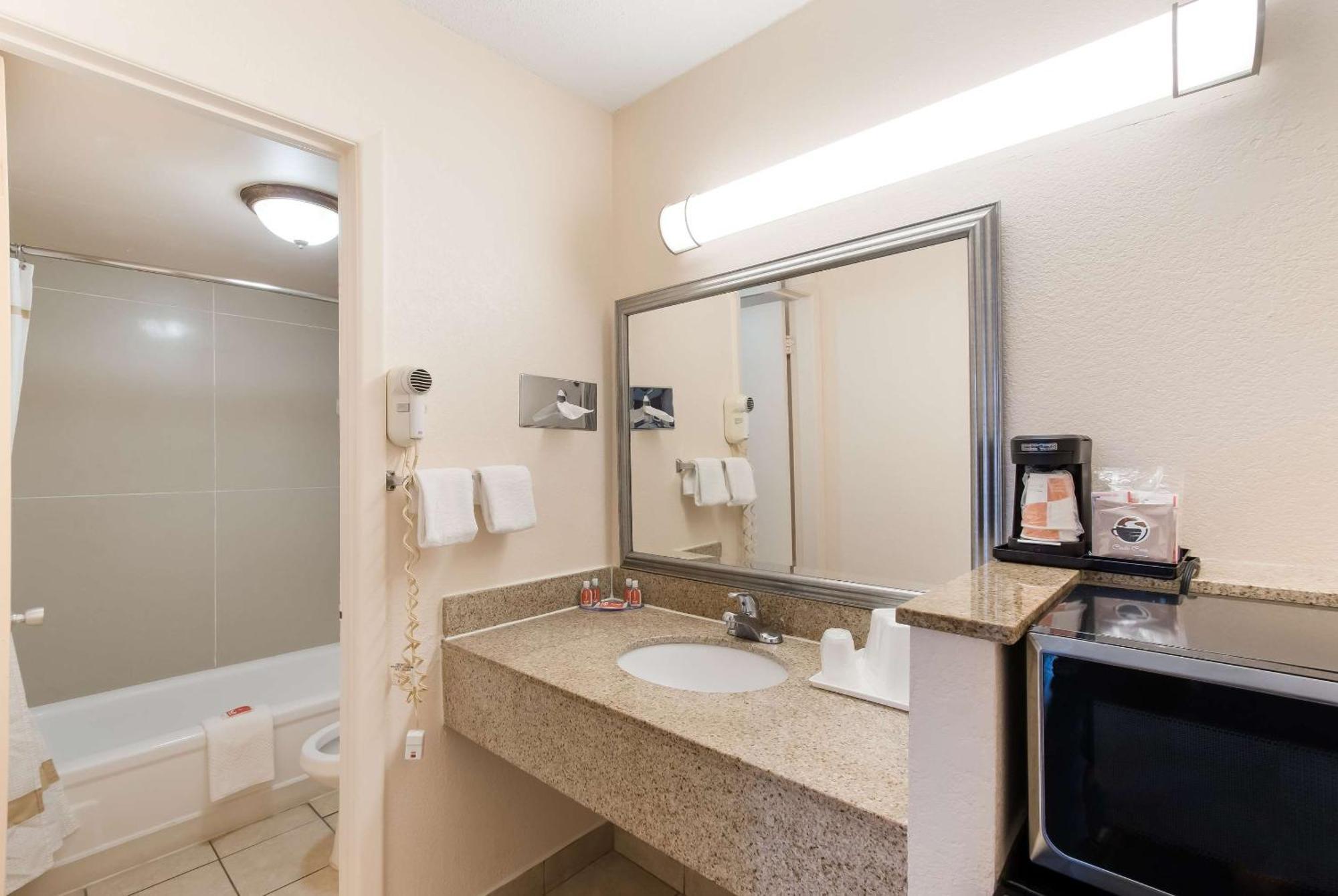 Econo Lodge North Washington Extérieur photo