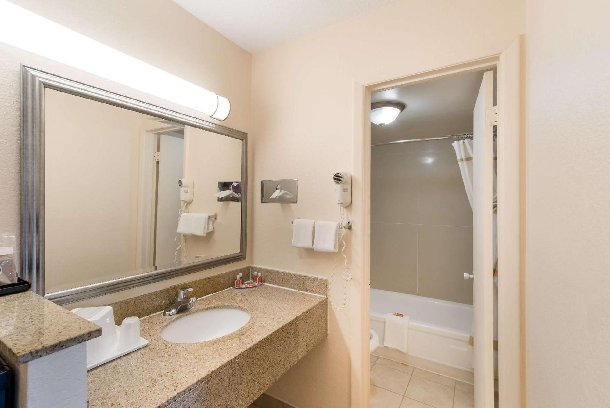 Econo Lodge North Washington Extérieur photo